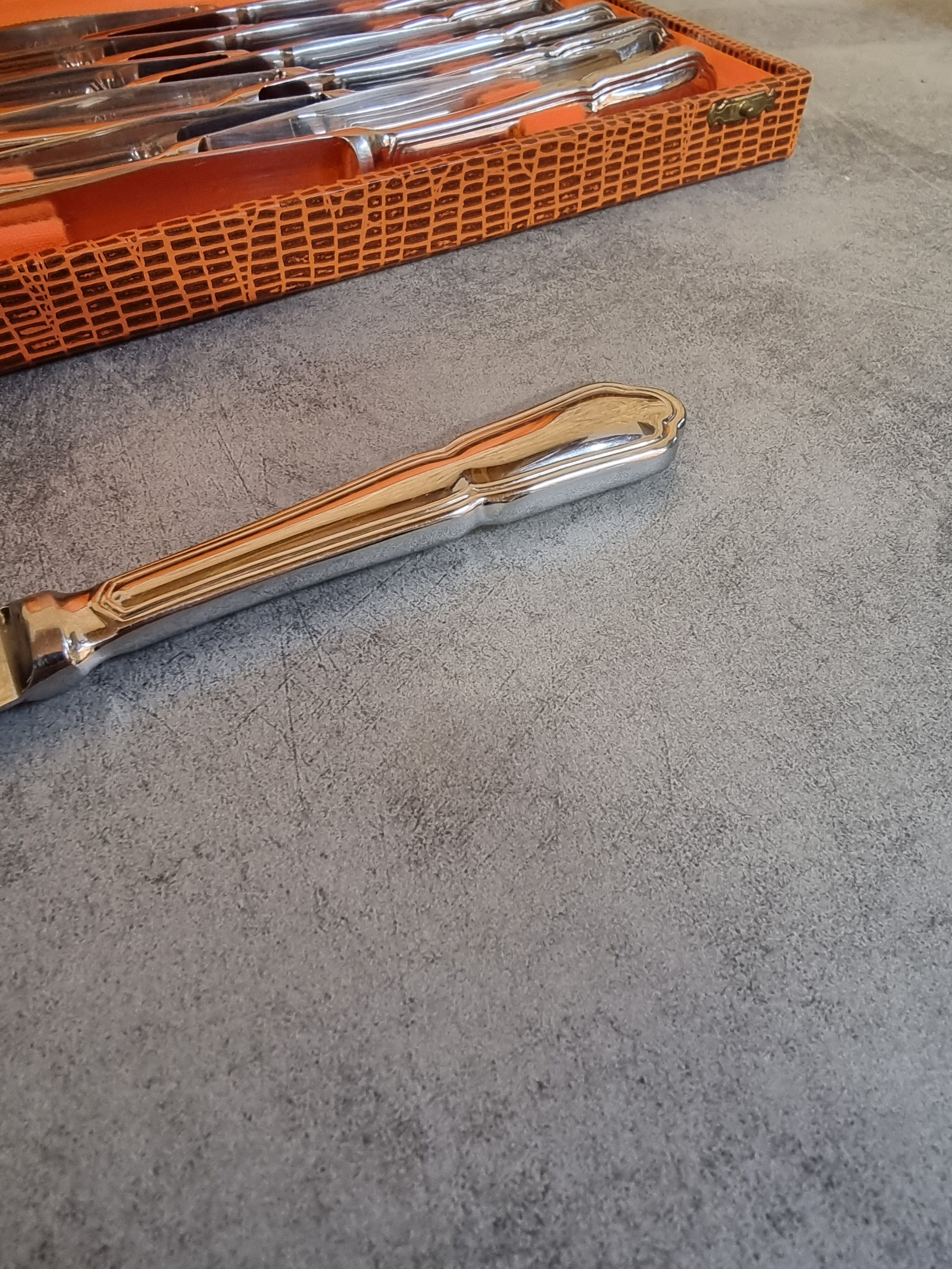 Stainless steel table knives
