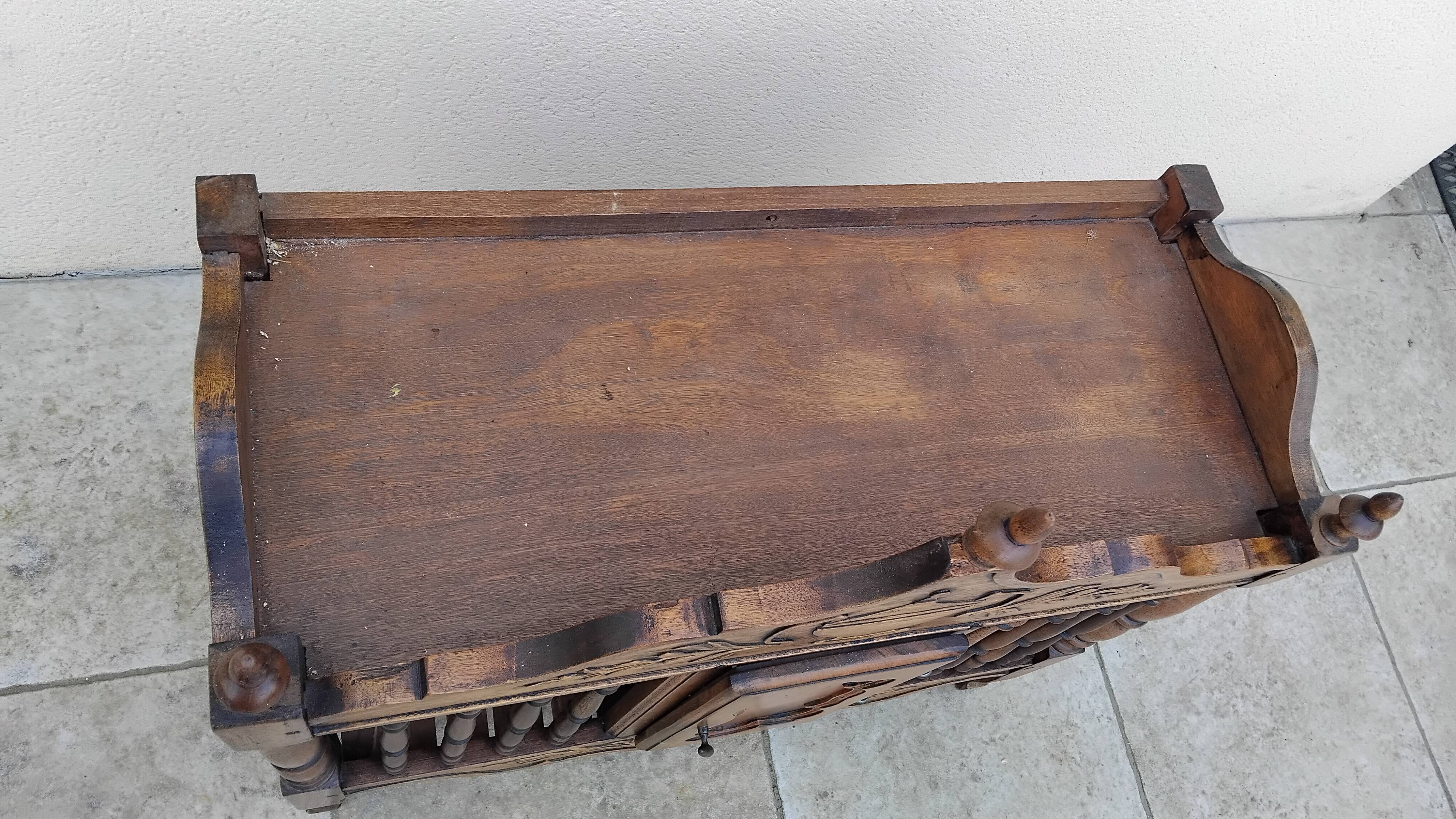 Provençal bread basket