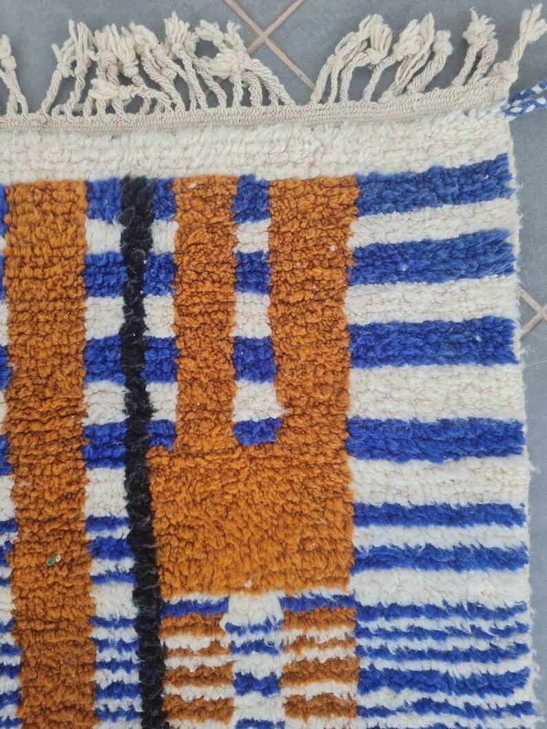 Moroccan Berber rug 250cm x 150cm
