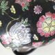 Théière chinoise vintage décor floral polychrome fond noir