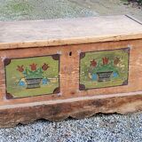 Alsatian polychrome wedding chest eighteenth -nineteenth century