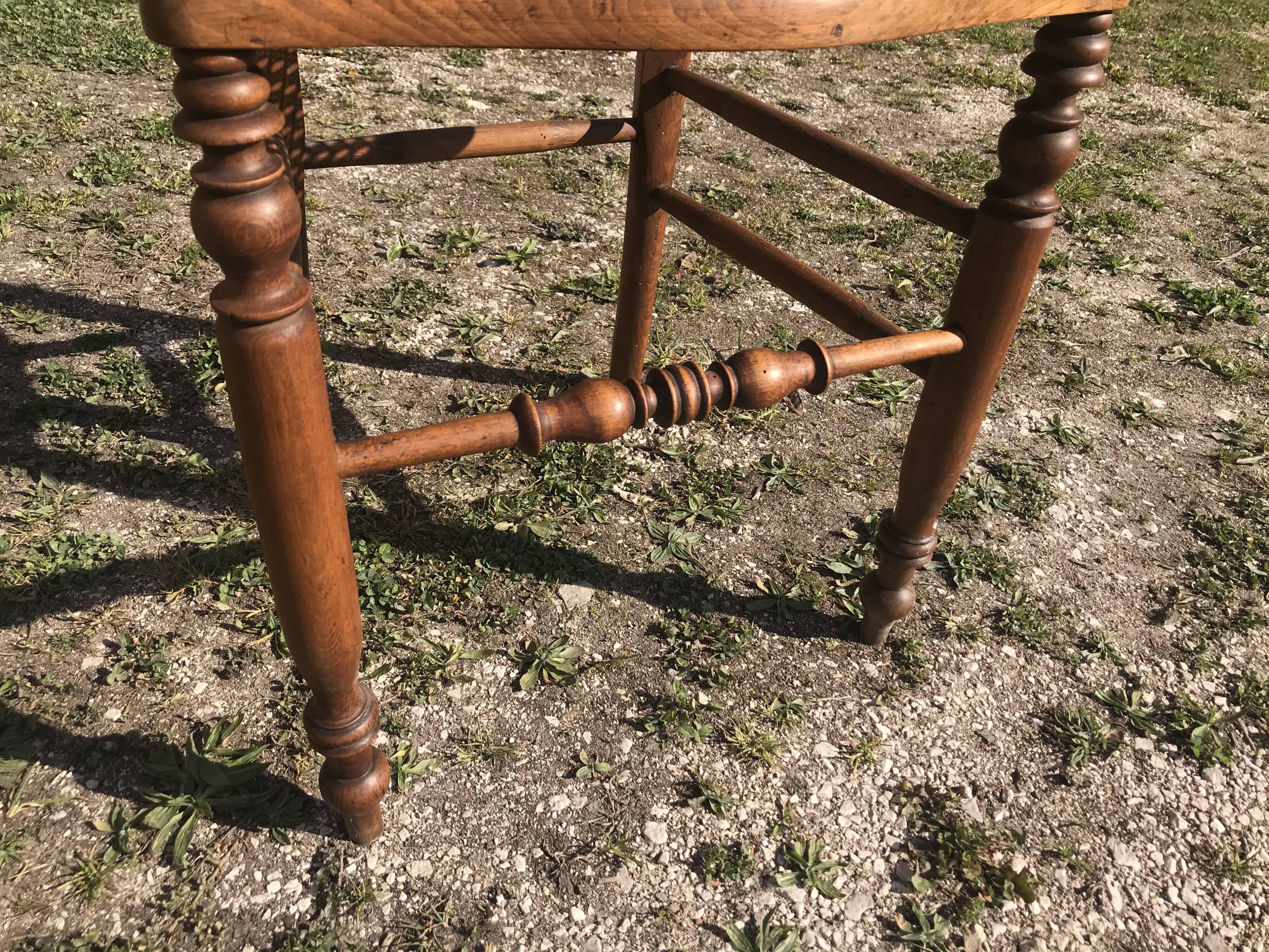 Suite de 6 chaises cannées Louis Philippe