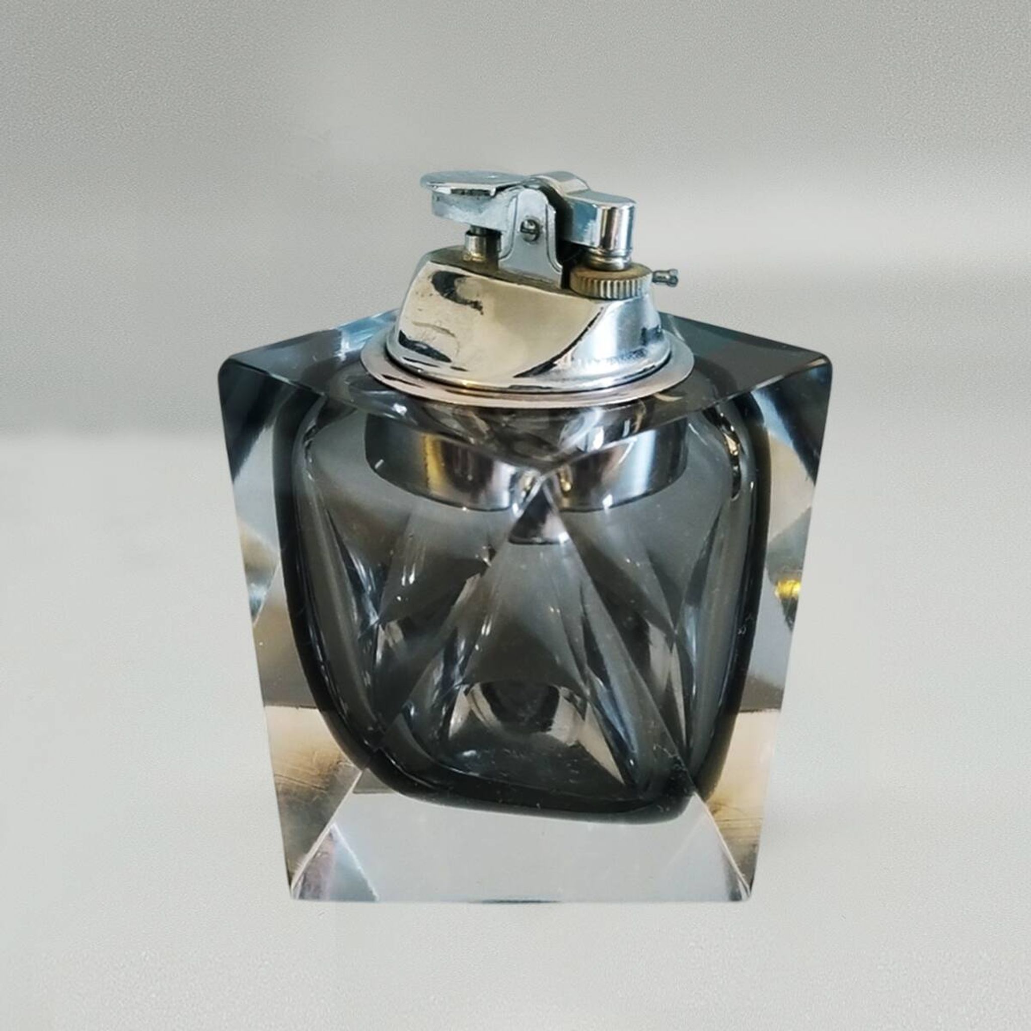 1960s Stunning Table Lighter in Murano Sommerso Glass By Flavio Poli for Se