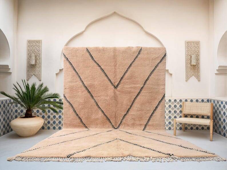 Traditional handmade Moroccan wool rug 250cmx150cm