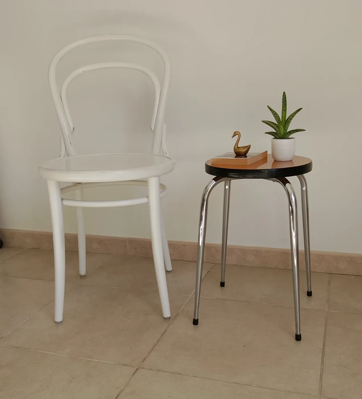 Tabouret rond vintage en formica années 70