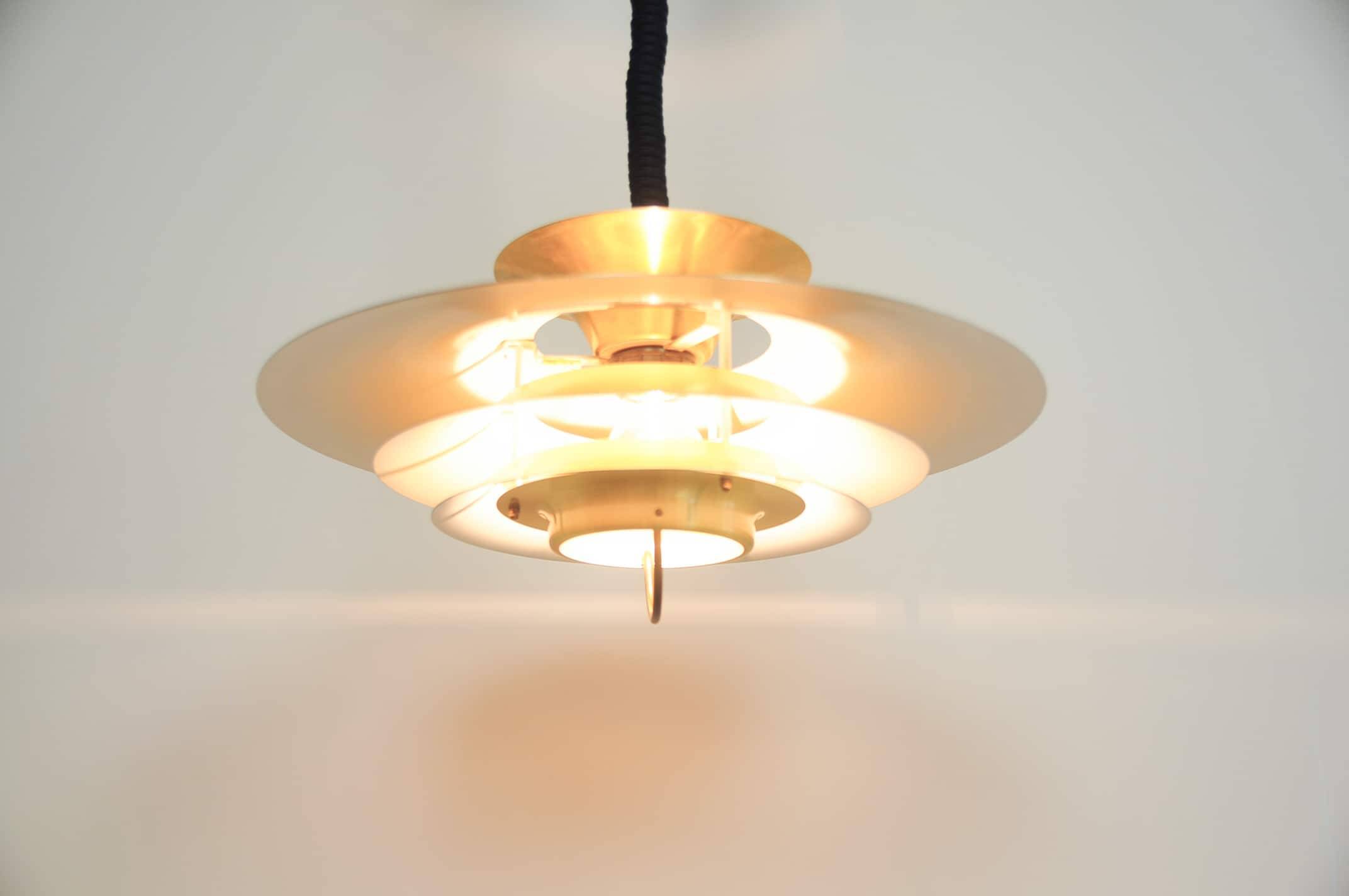Lampe suspendue à pendentif en disques dorés Vitrika