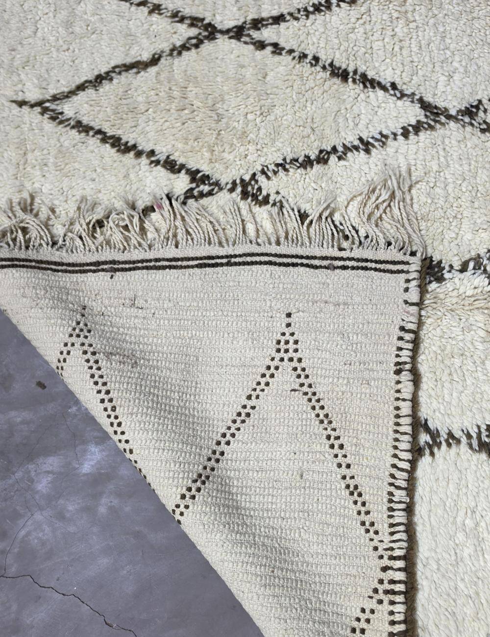 Vintage Beni Ourain Rug - 282 x 160 cm