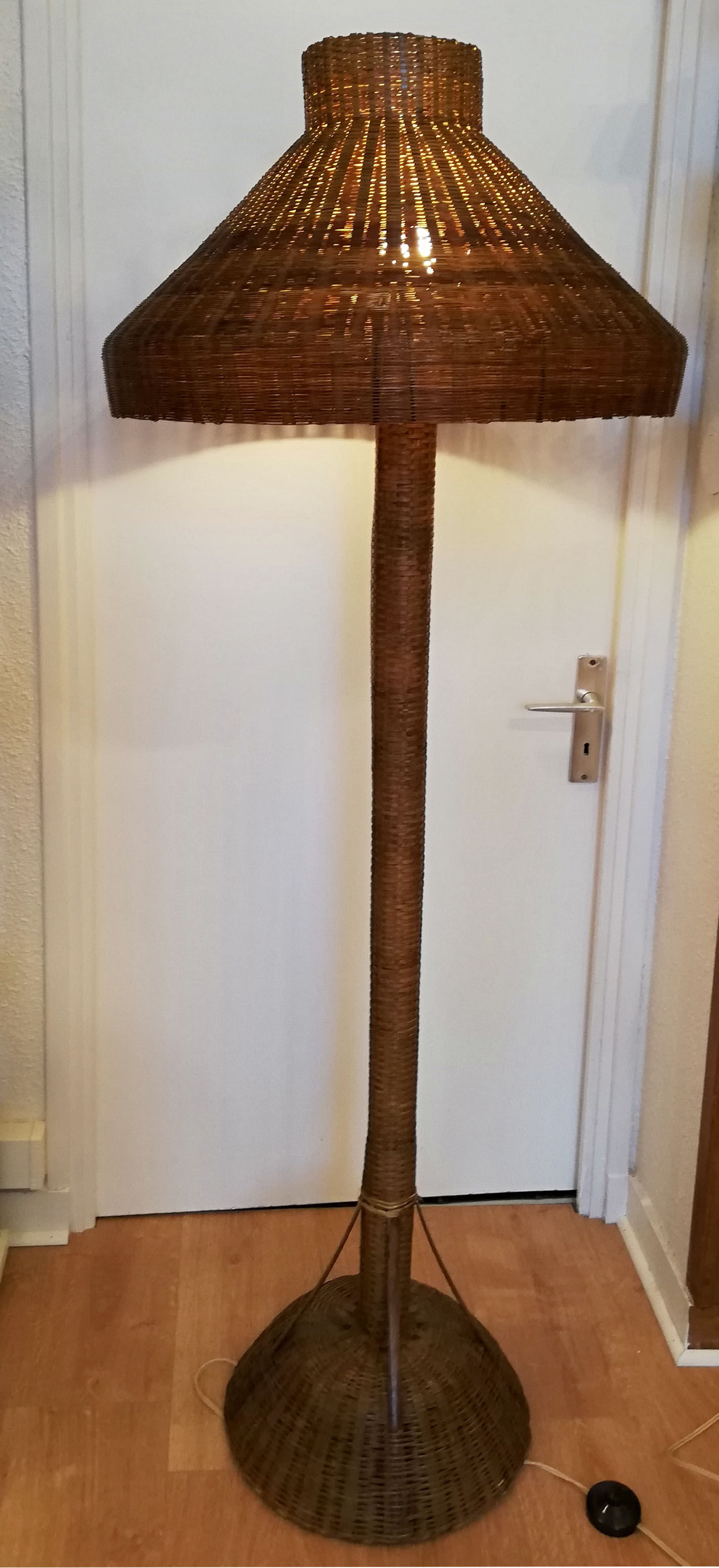 Rattan lamppost from the 1950s