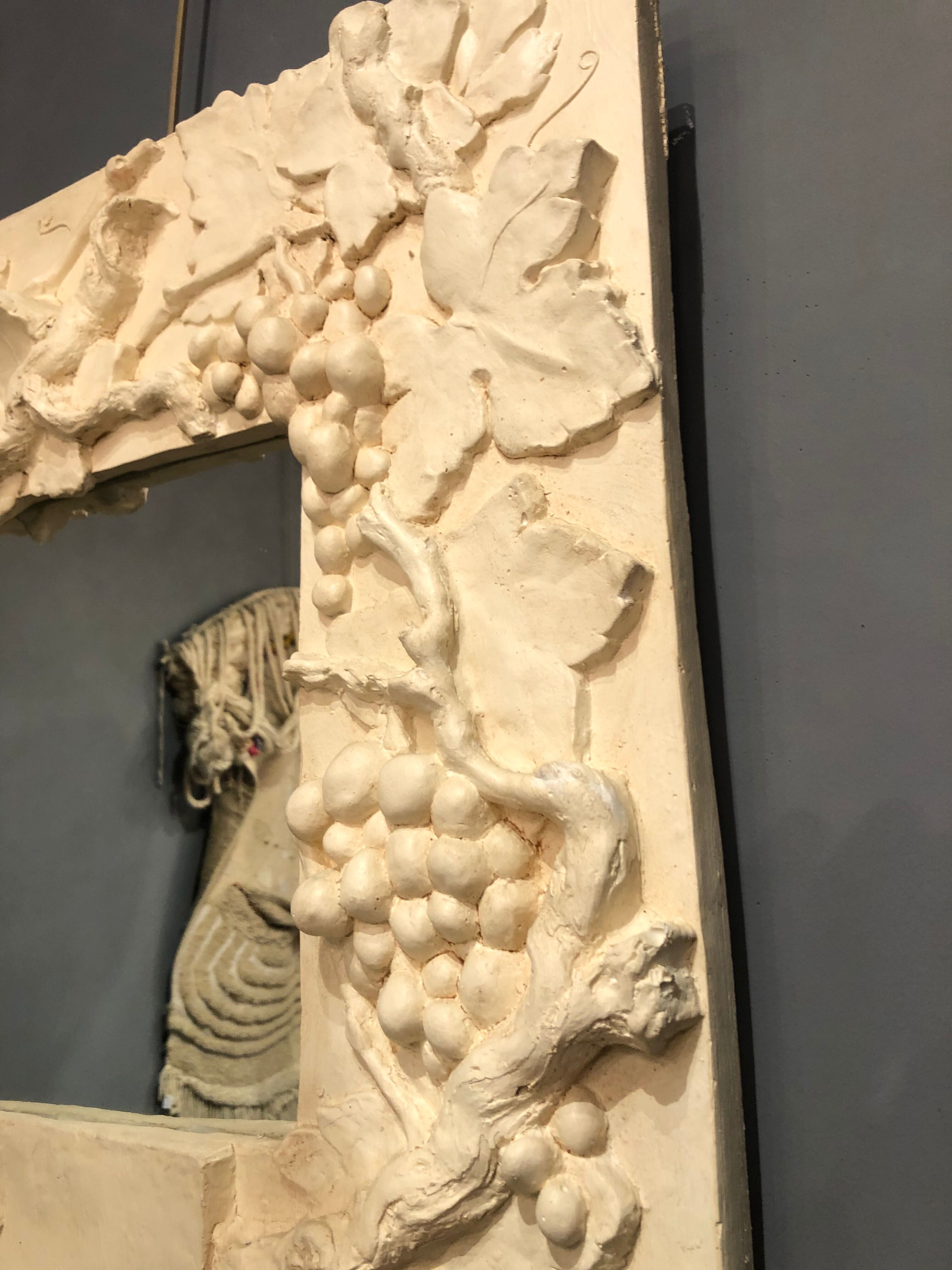 Charming artist mirror "at the vine" plaster of the 1990s 64x64cm