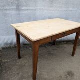 Farm table