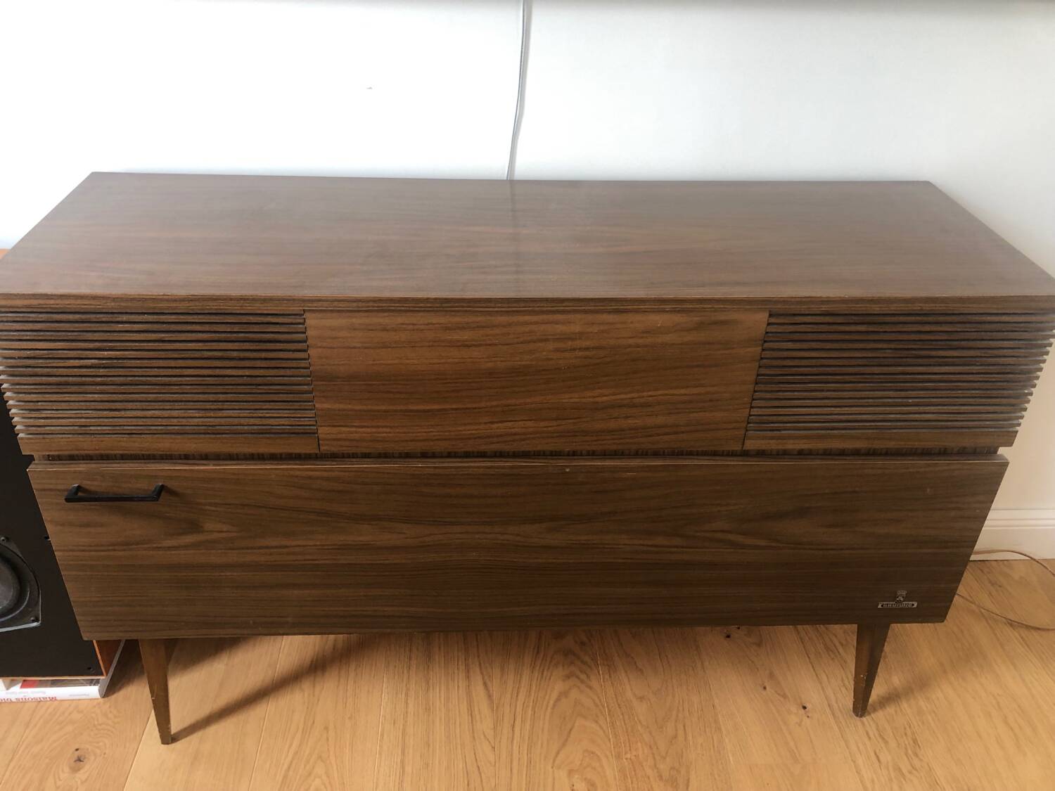 Vintage grundig radio turntable hifi unit
