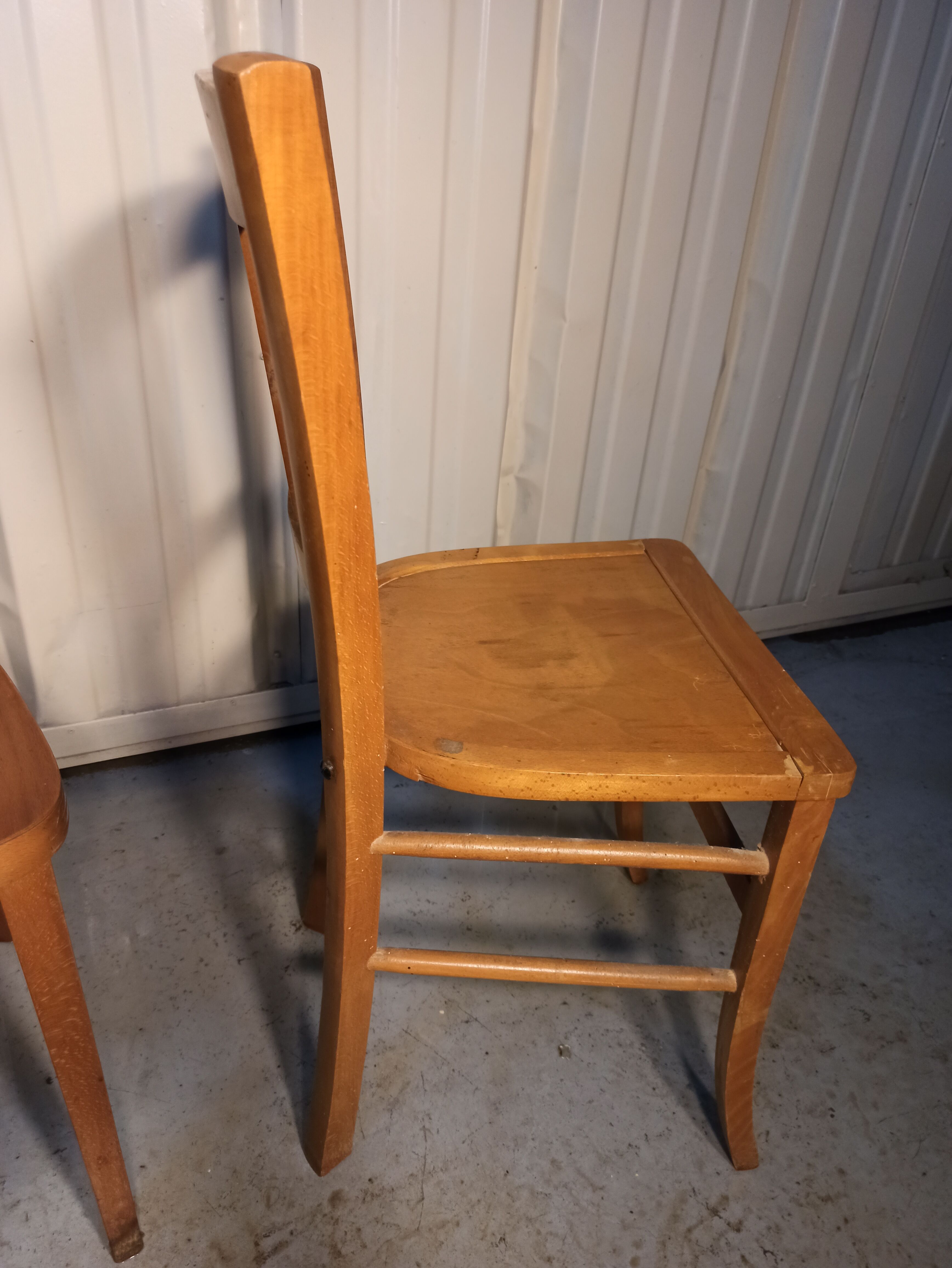 2 wooden bistro chairs Thonet