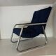 Fauteuil tubulaire chromé bleu années 70 Space Age