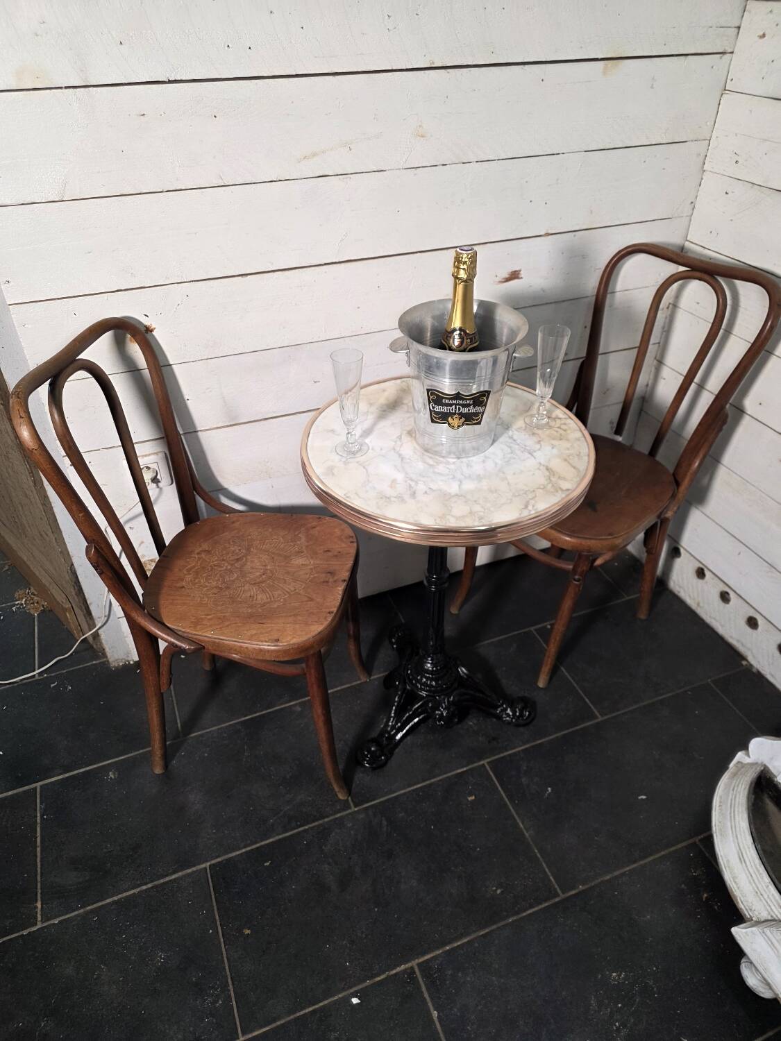 Guéridon de bistrot dessus marbre et laiton pied fonte