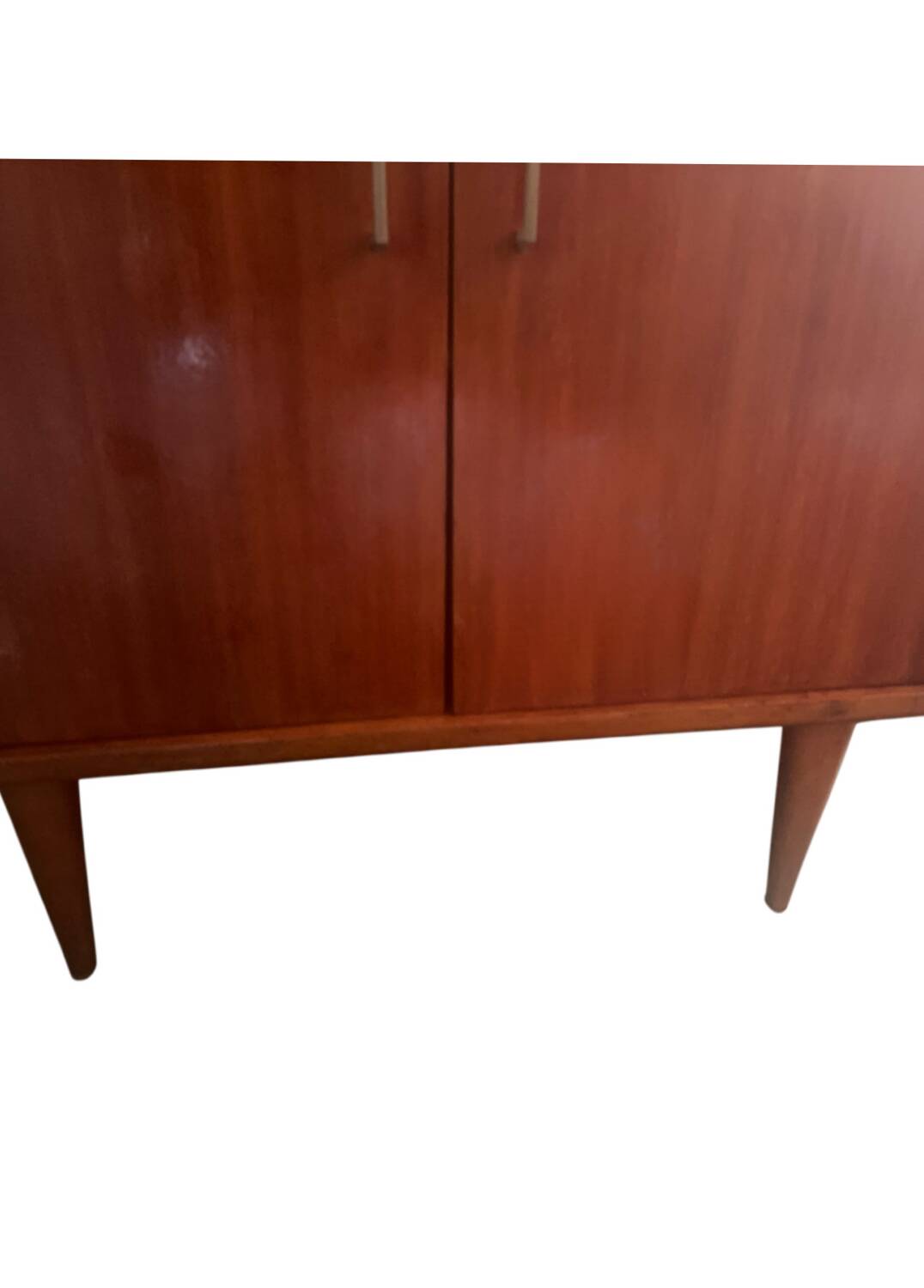 Meuble de rangement  moderniste