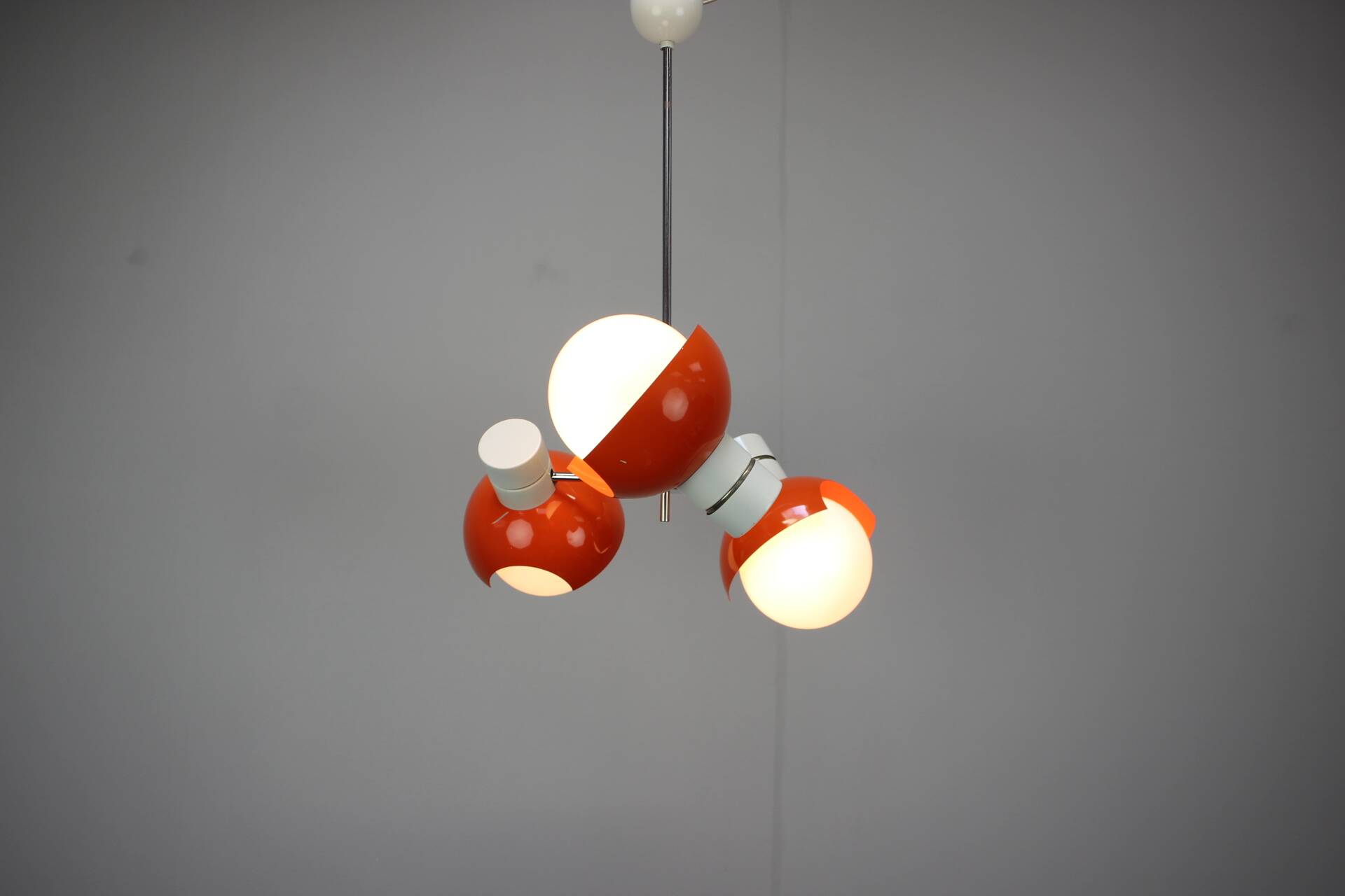 Suspension de Napako, datant de l'ère Space, 1970