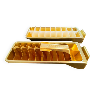 2 vintage Quickube ice cube trays
