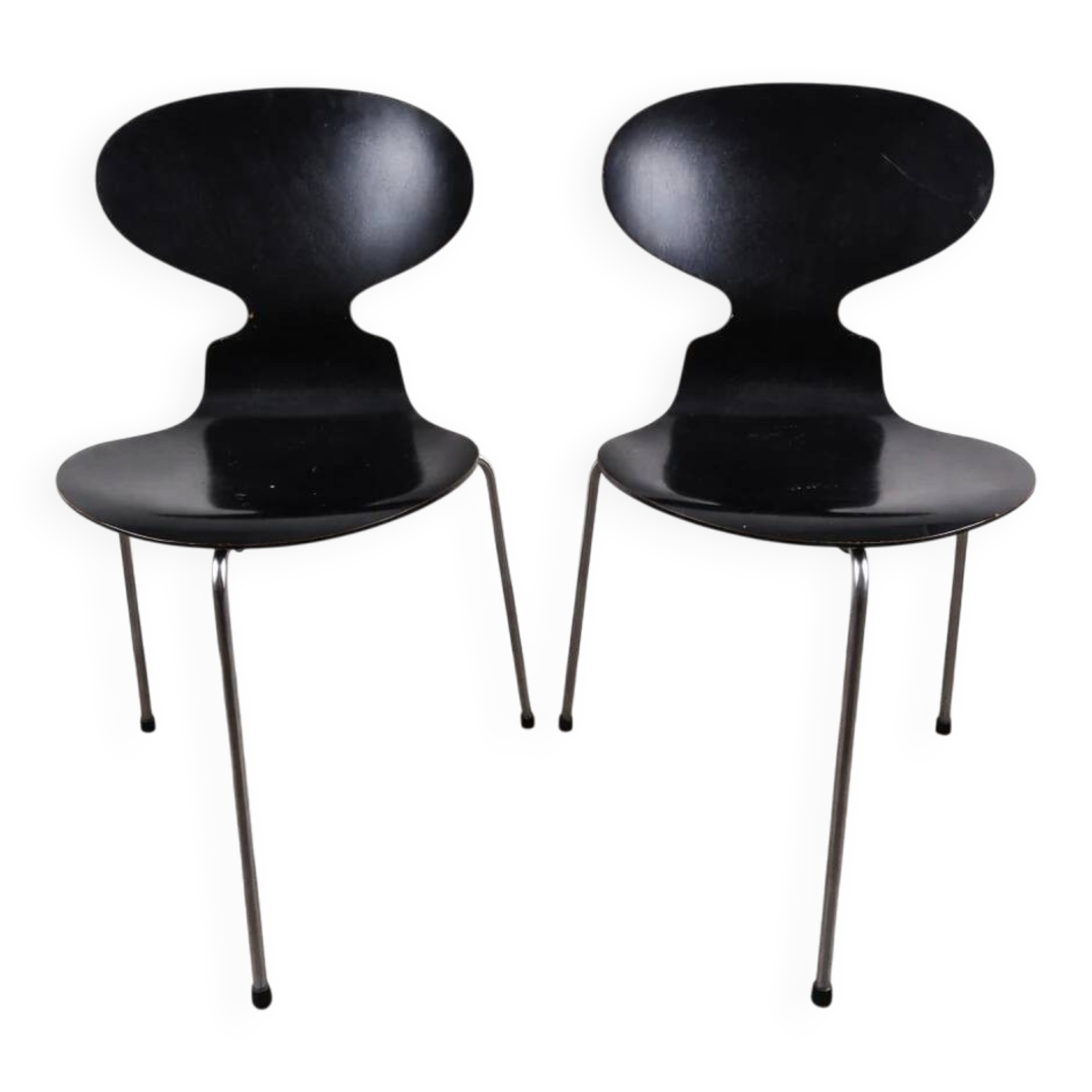 Pair of satin black beech chairs model 3100 "Ant" by Arne Jacobsen for Fritz Hansen, Denmark, 1957.