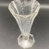 Vase en verre forme tulipe – 1024DA4