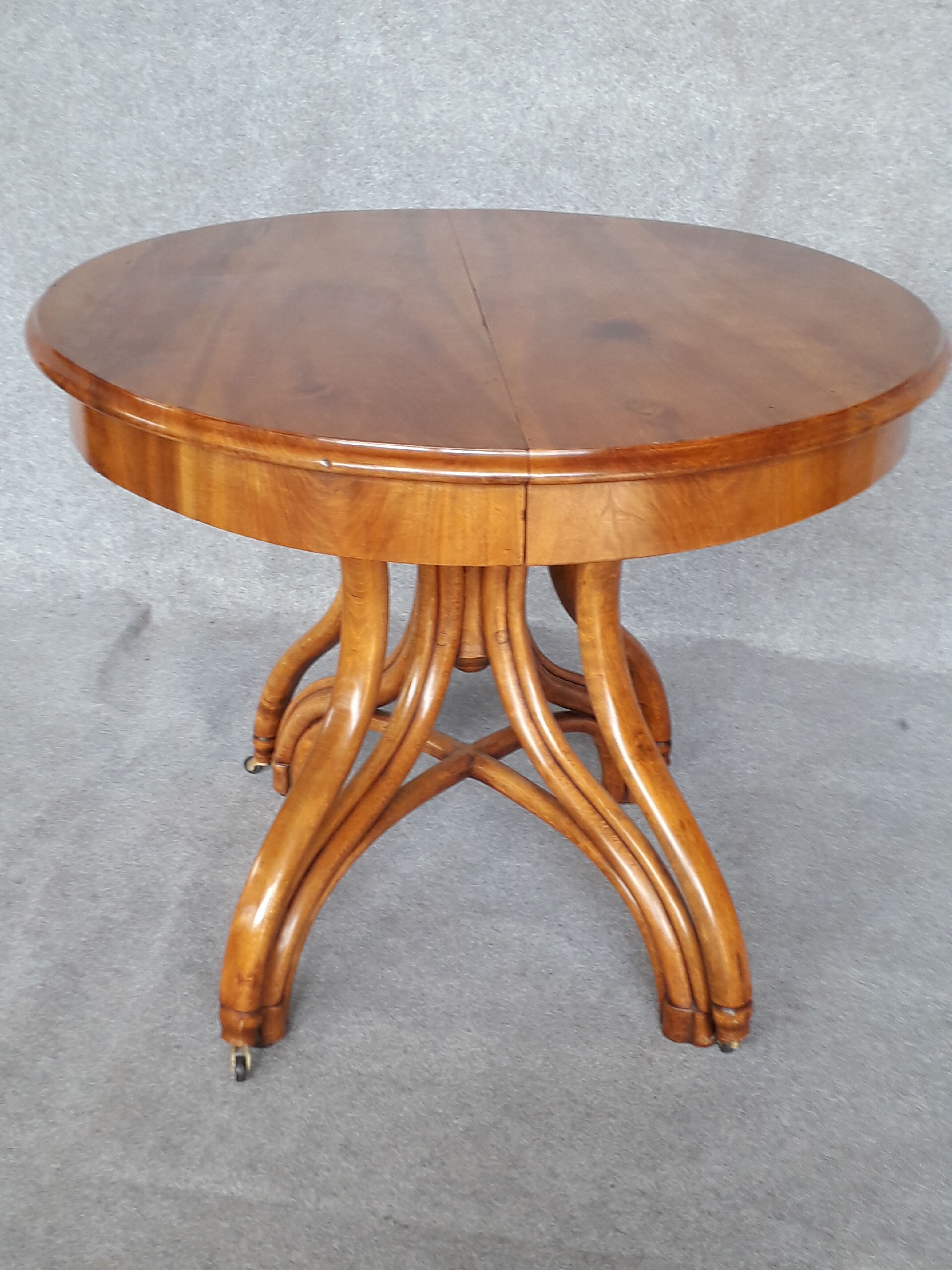 Extending table with vintage bentwood base from the end of the 19th century