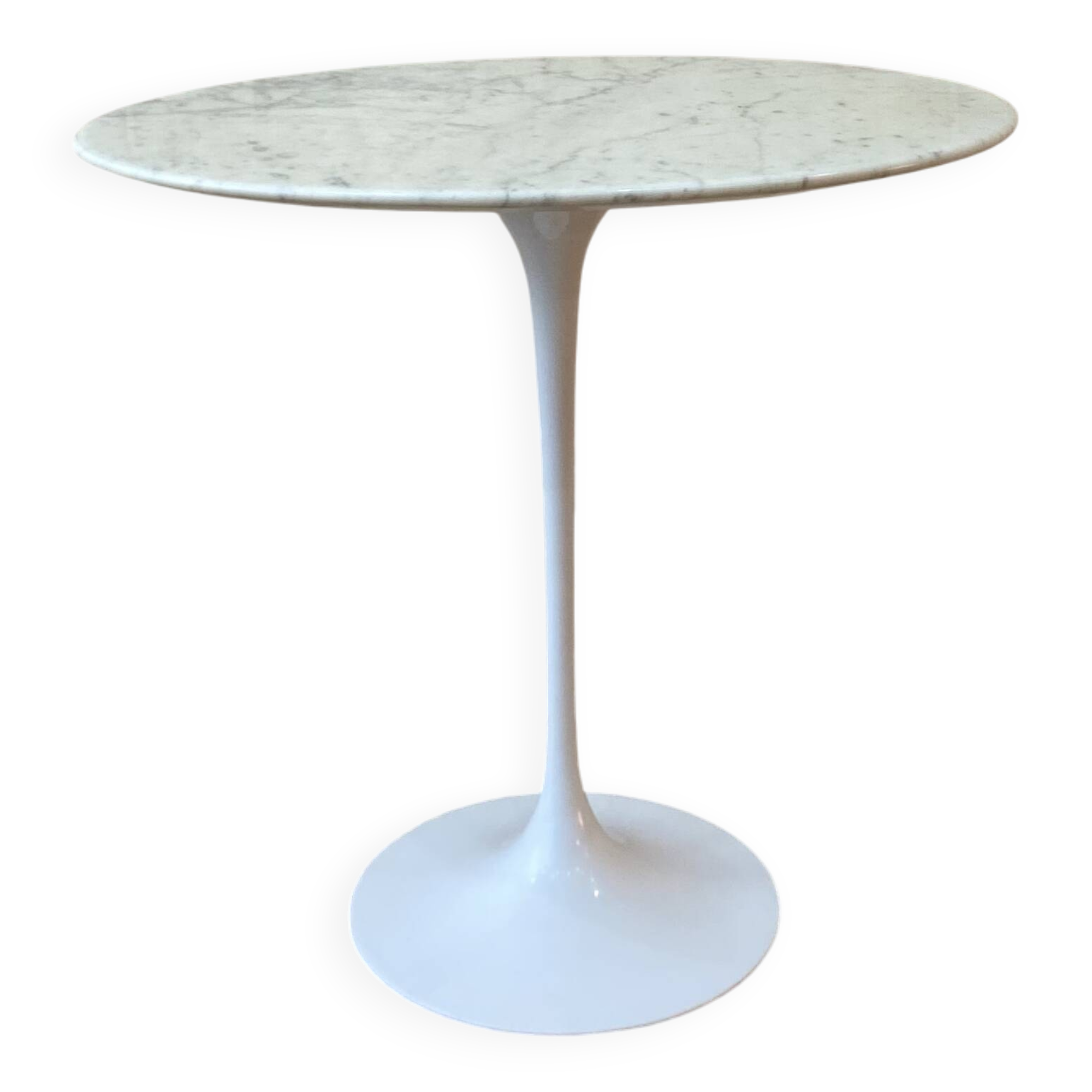 Calacatta Oval Side Table KNOLL