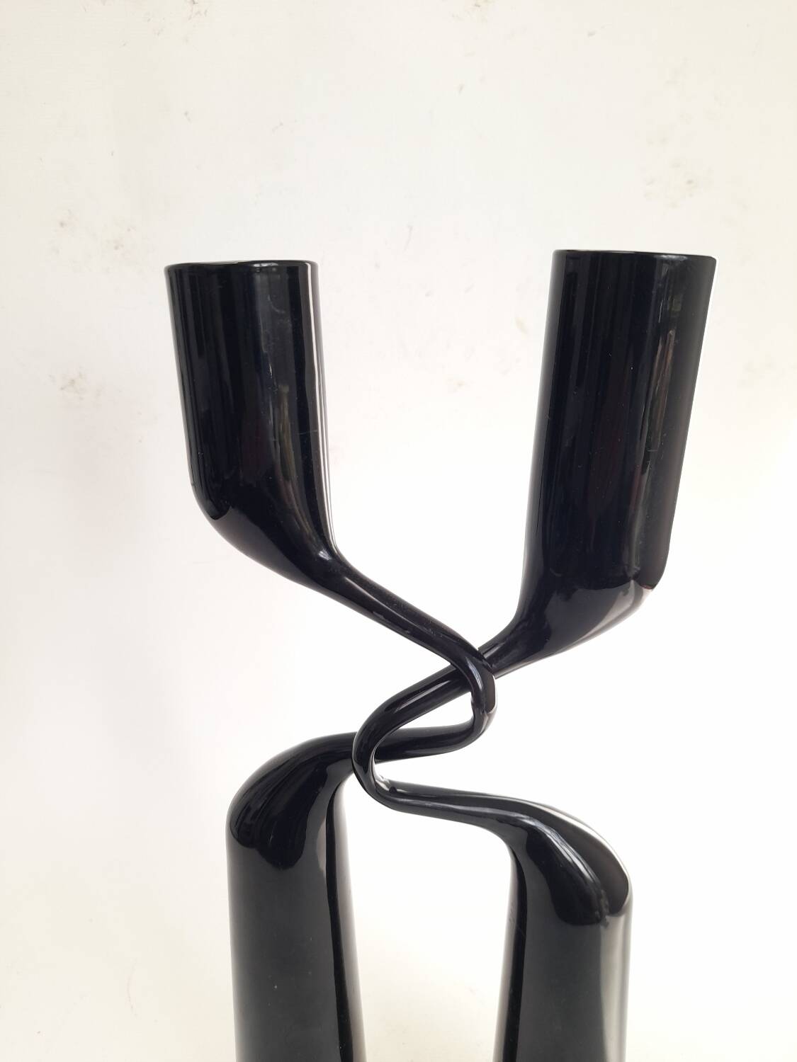 Paire de bougeoirs Tango noir par Mikaela Dörfel pour Menu