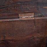 Important oak chest – late 19th century