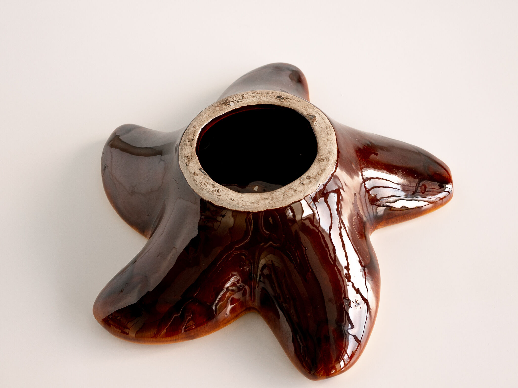 Ceramic ashtray