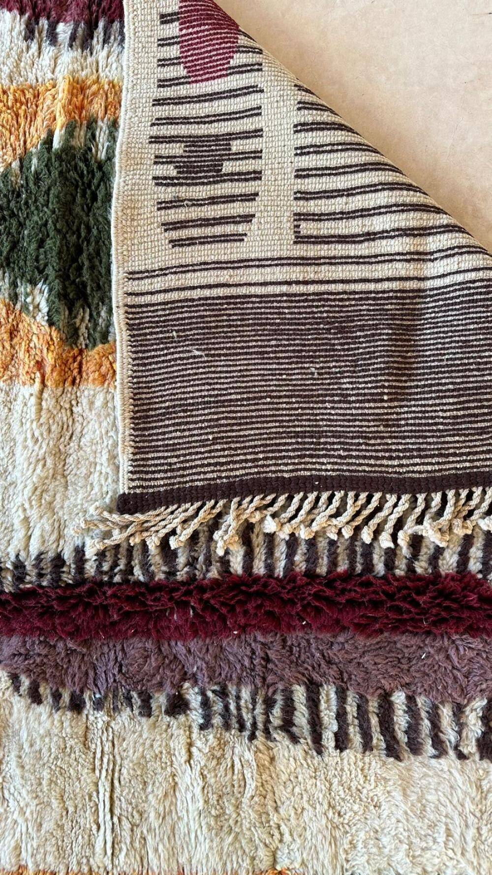 Contemporary Beni M'Rirt Rug - 292 x 216 cm