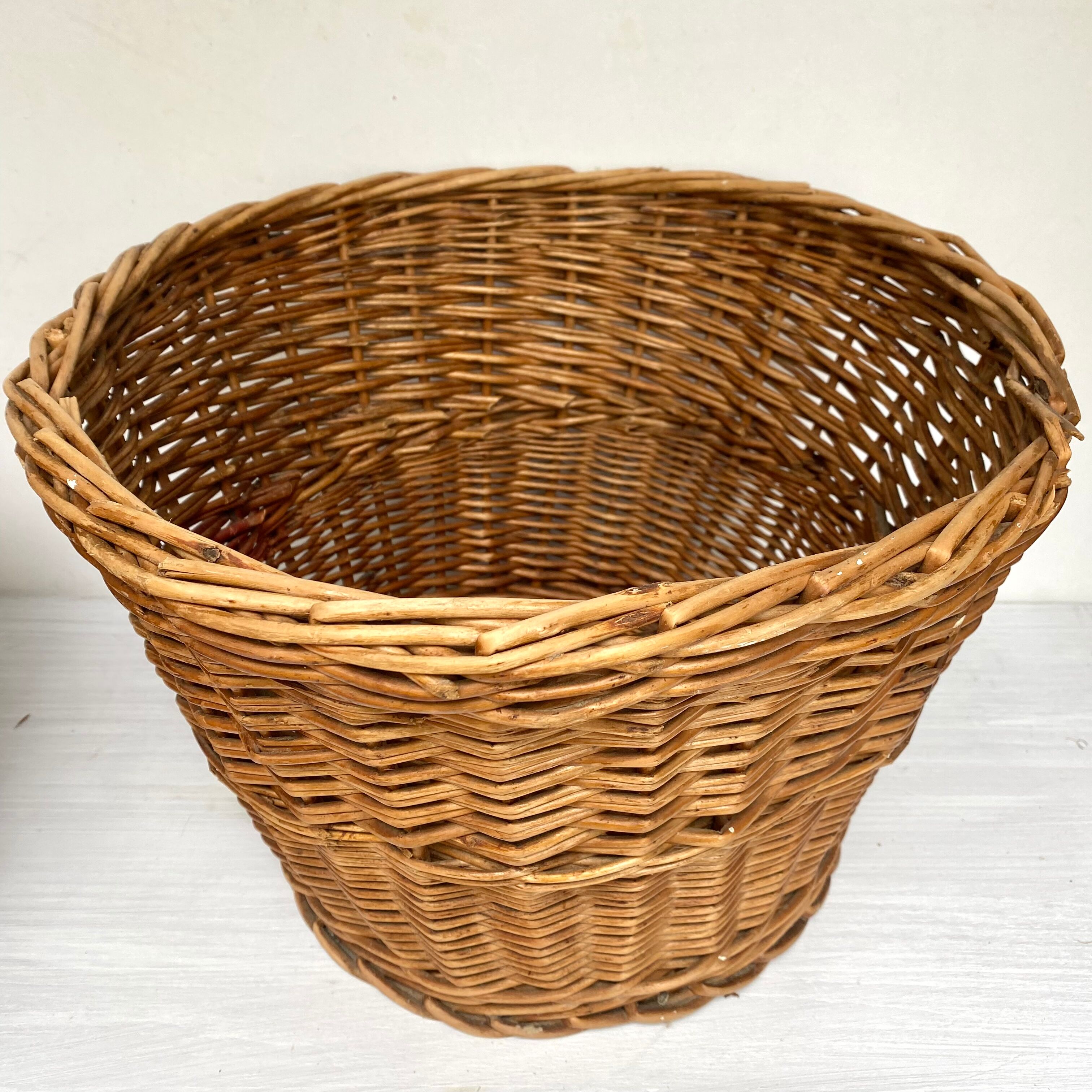 Braided wicker pot cover