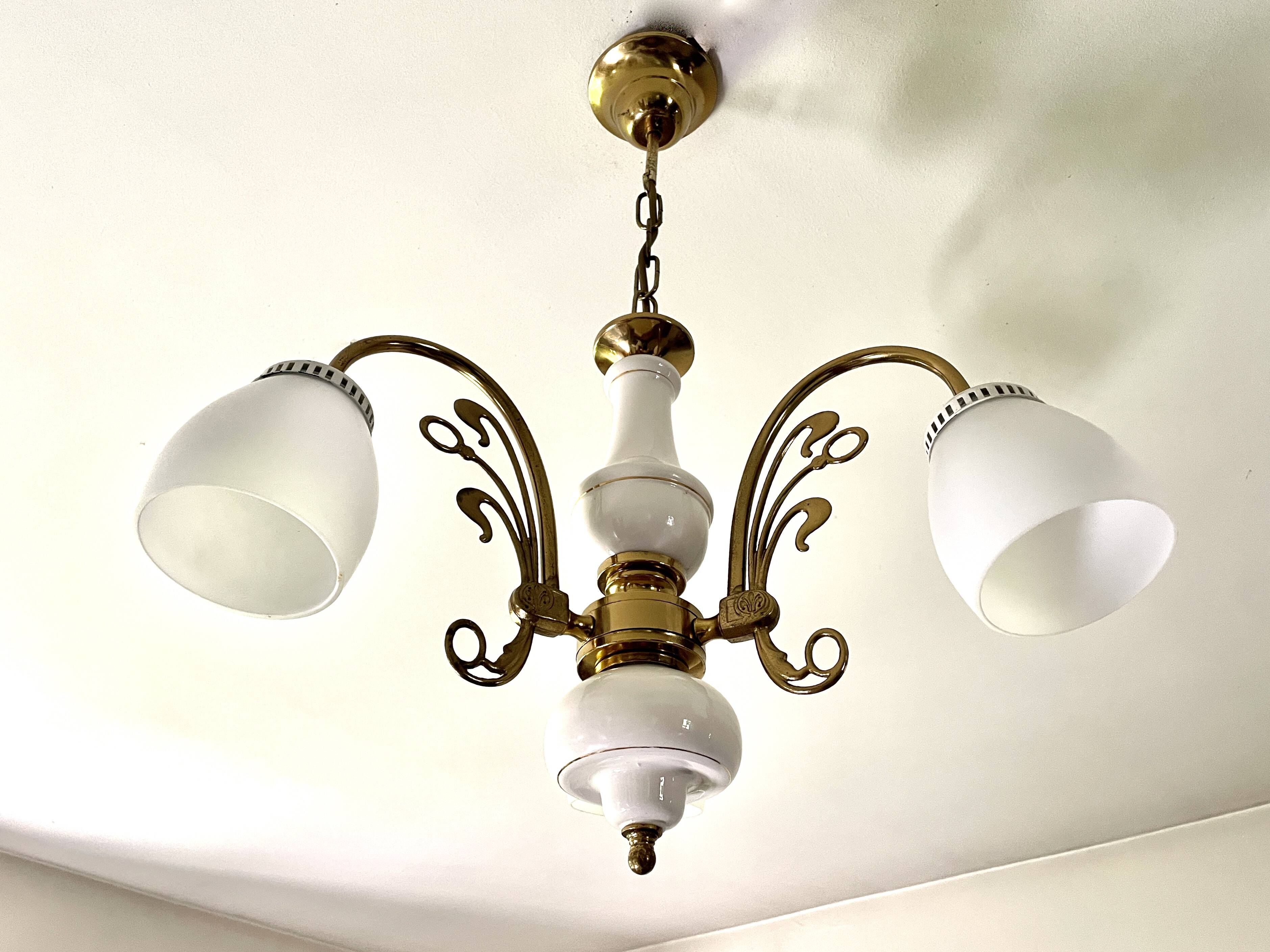 Three-light chandelier in gilded brass and porcelain, Art Nouveau style, 1970.