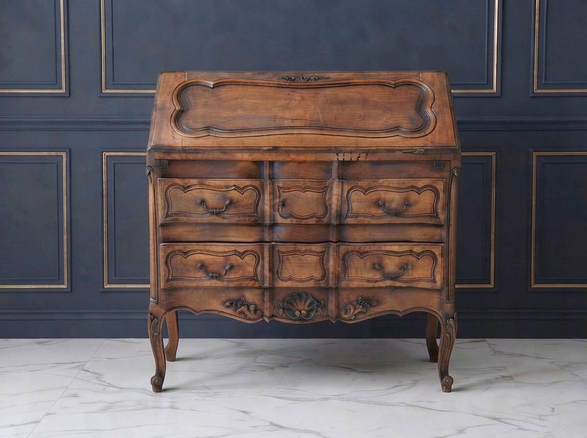 Secretary with a sloped top in solid walnut, Louis XV / Provençal style – 18th / XI