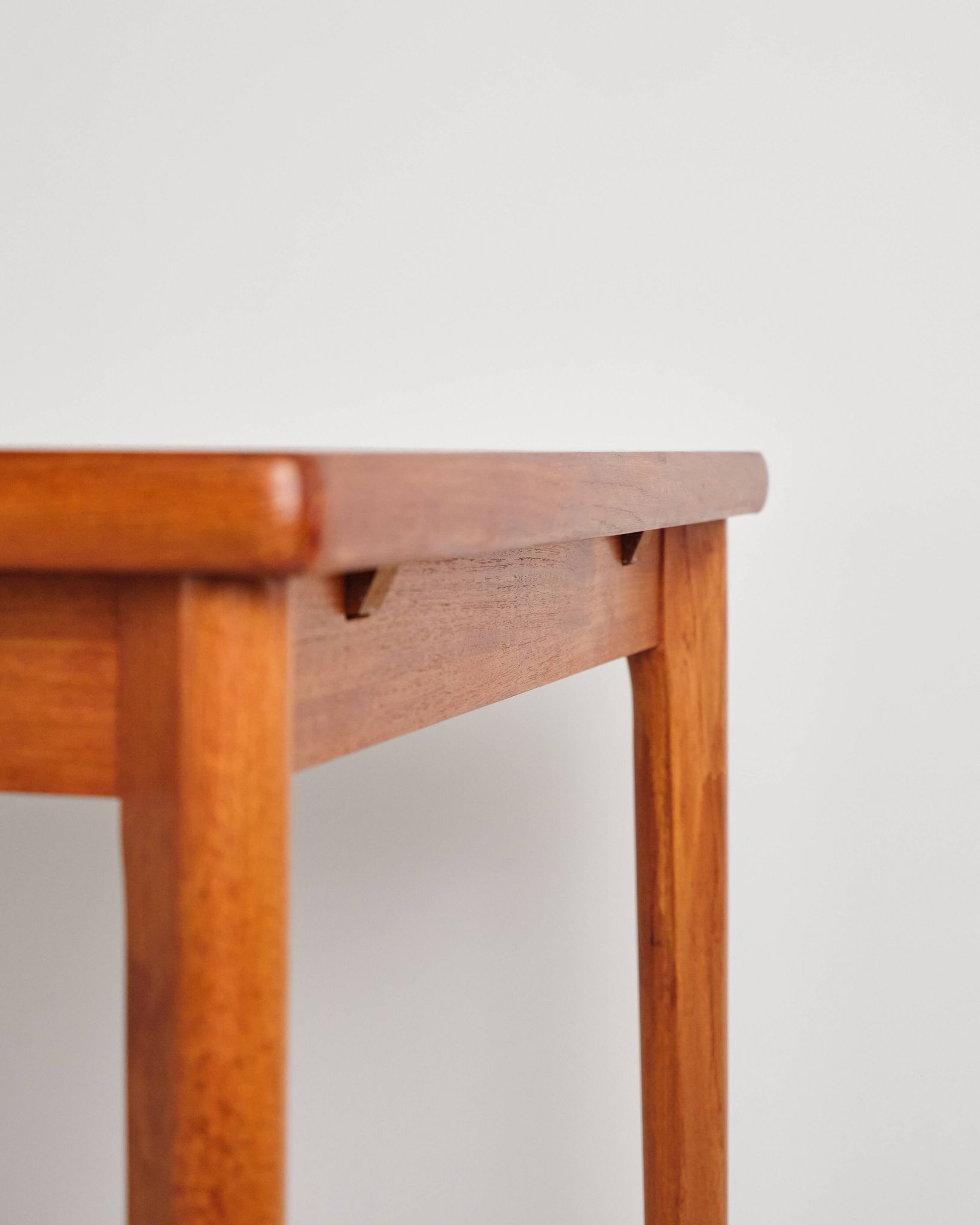 Table extensible par Henning Kjærnulf pour Vejle Stole, années 1960