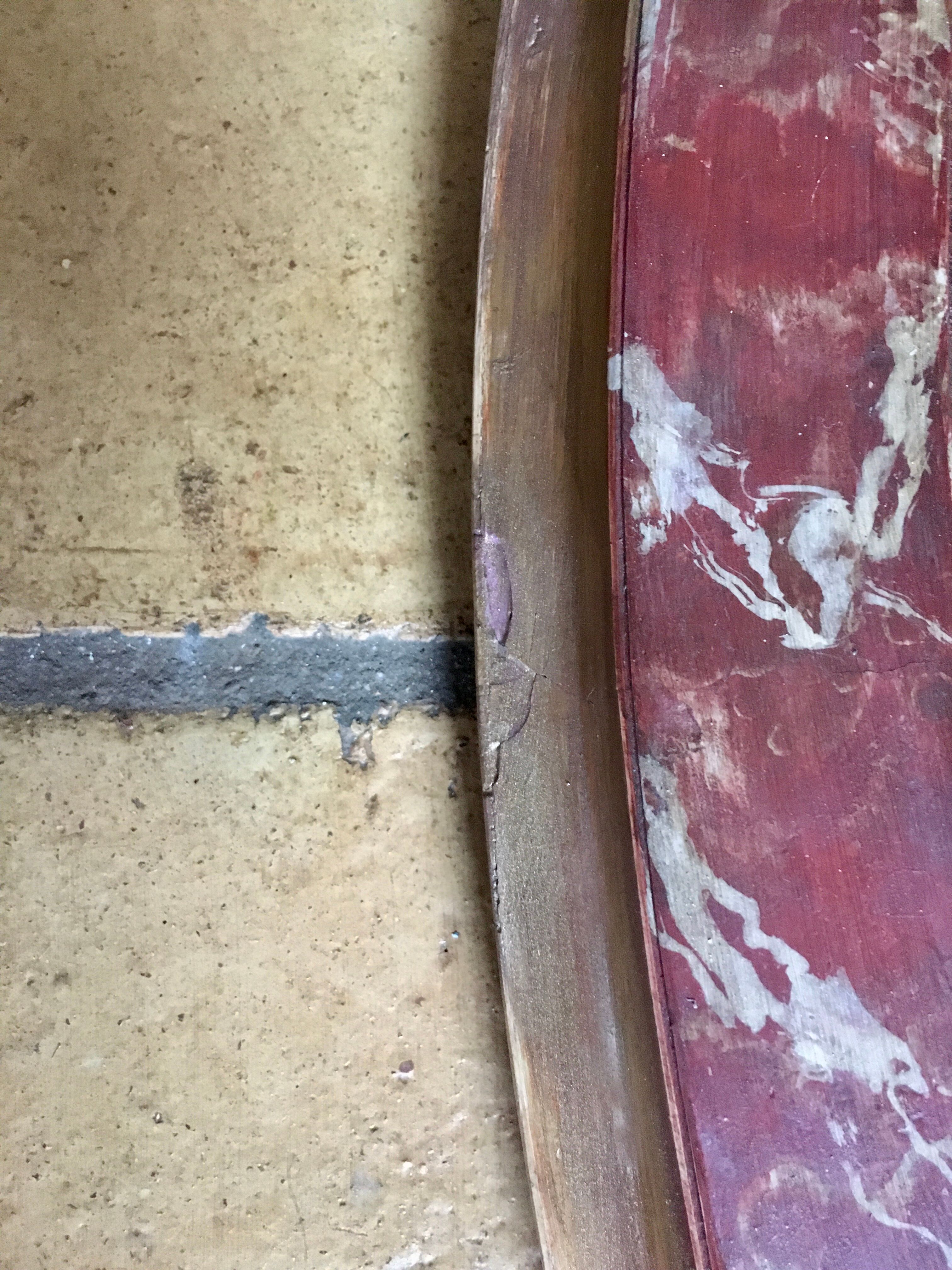 Oval gilded mirror 107x90cm