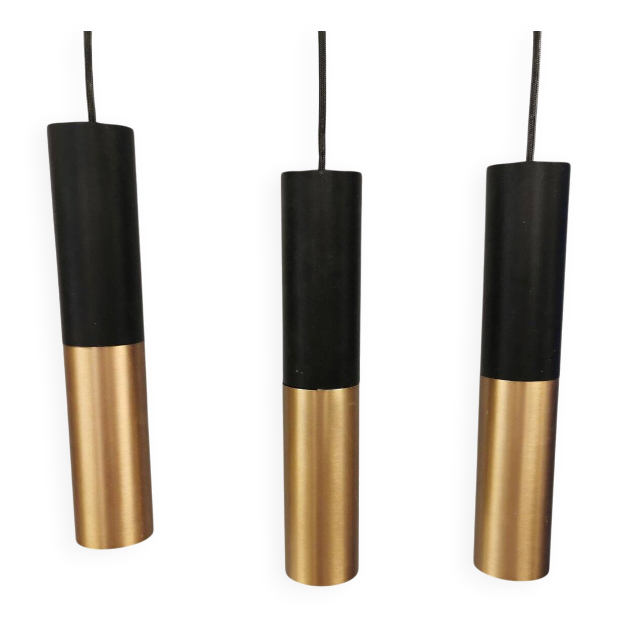 3 cylinder-shaped pendant lights from Creativ Cables (Turin, Italy)