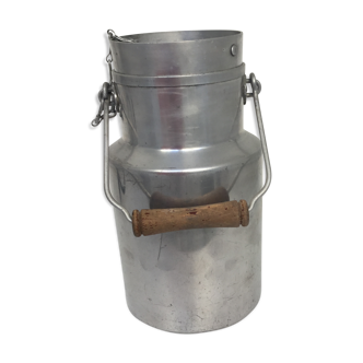 Tin milk jar