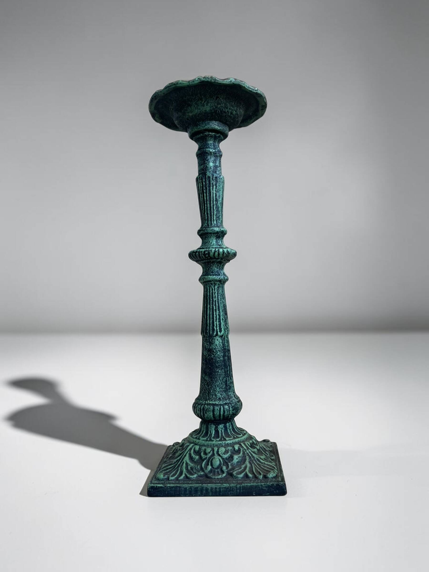 Vintage candlestick holder in patinated green-grey cast iron, 32.5 cm