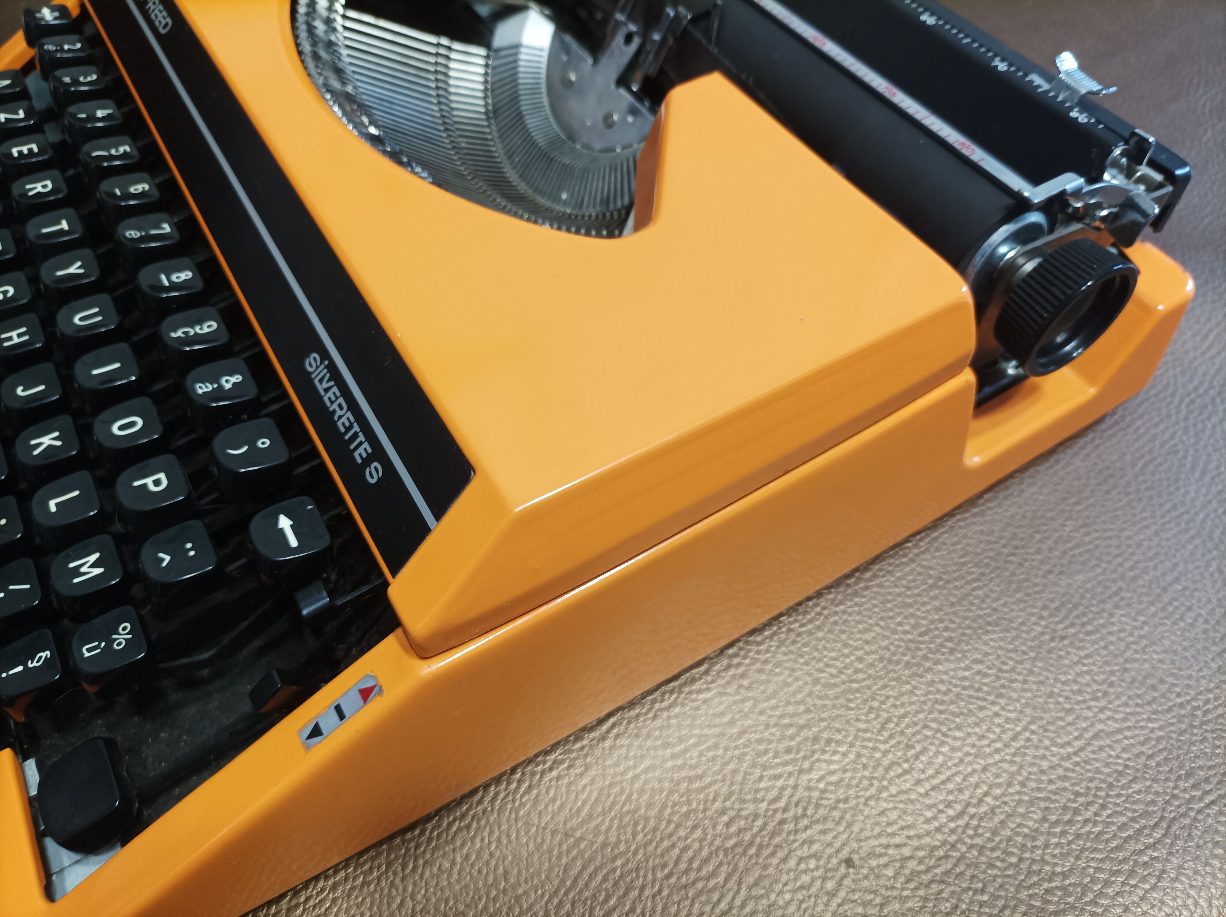 Silver Reed Silverette S Orange typewriter
