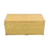 Malle en bois massif antique