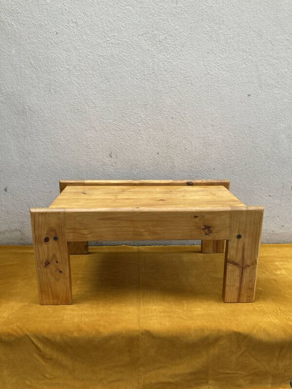 Table basse brutaliste vintage en pin massif