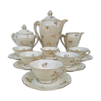 Limoges porcelain tea service, former royal factory.