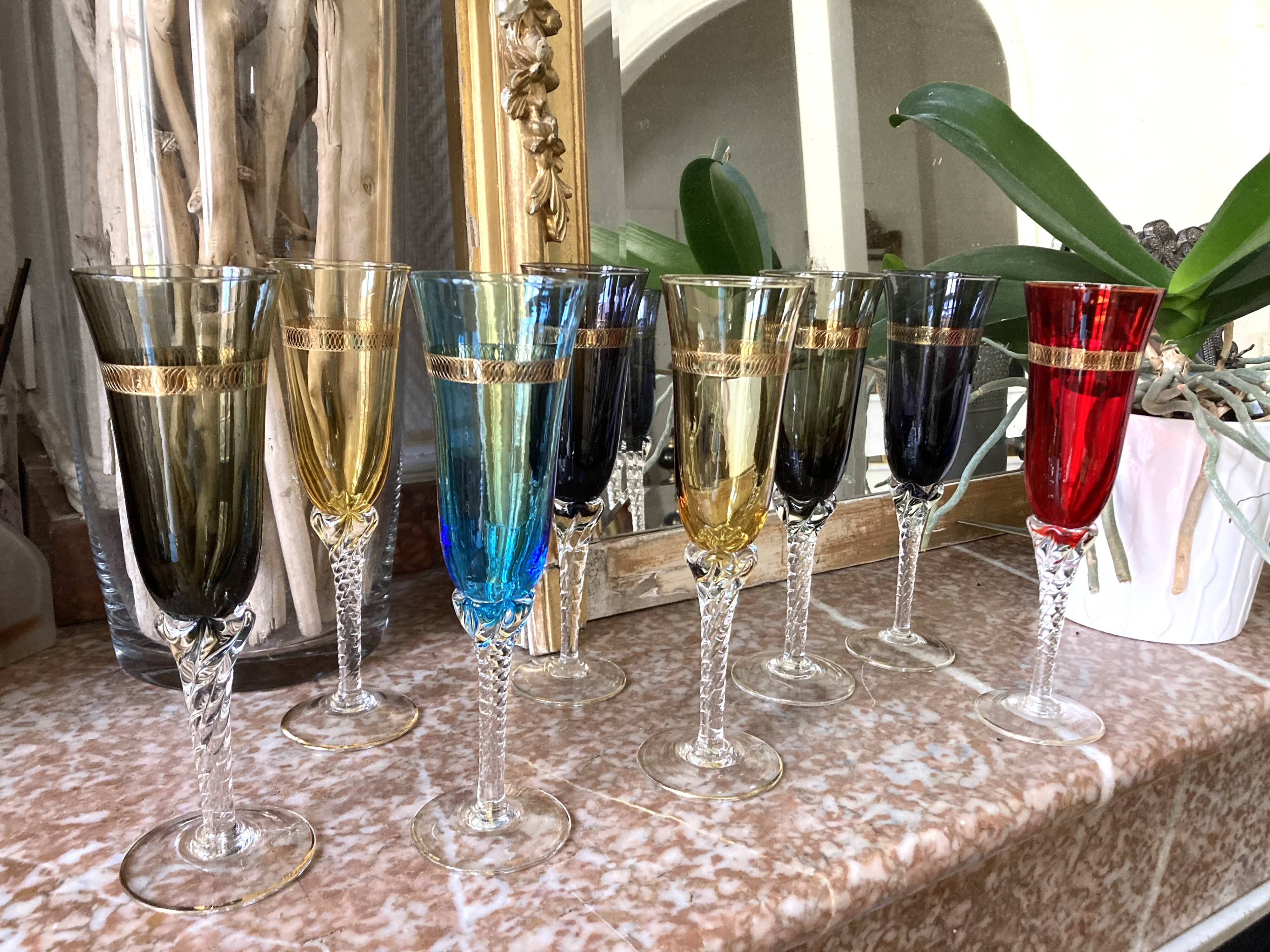 Series of 8 champagne flutes in Murano blown glass