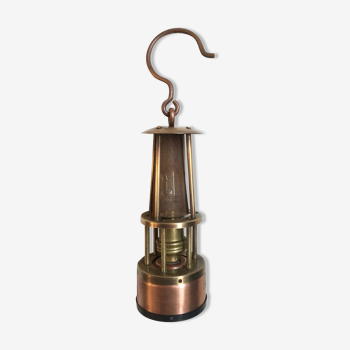 Electrified miner's lamp, 1900