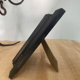 Painted wood glazed frame, to pose