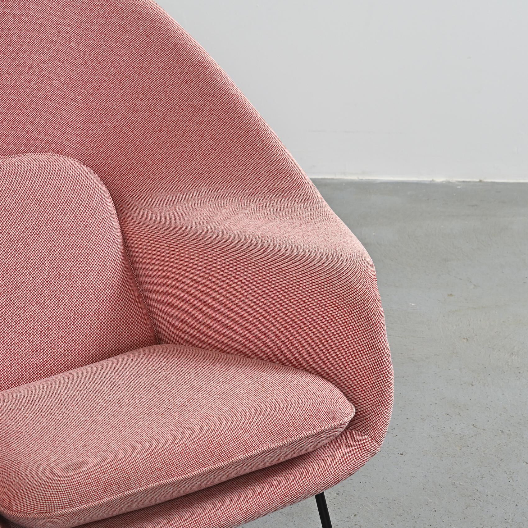 Womb Chair 1st edition by Eero Saarinen, Knoll circa 1948.