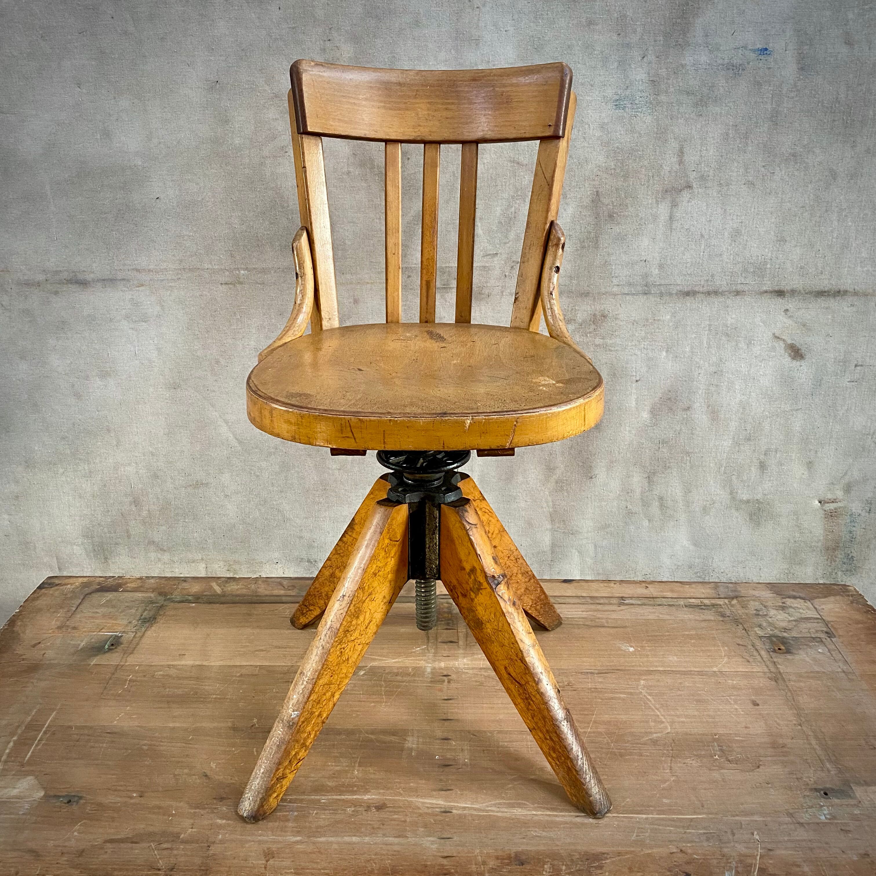 Baumann workshop chair