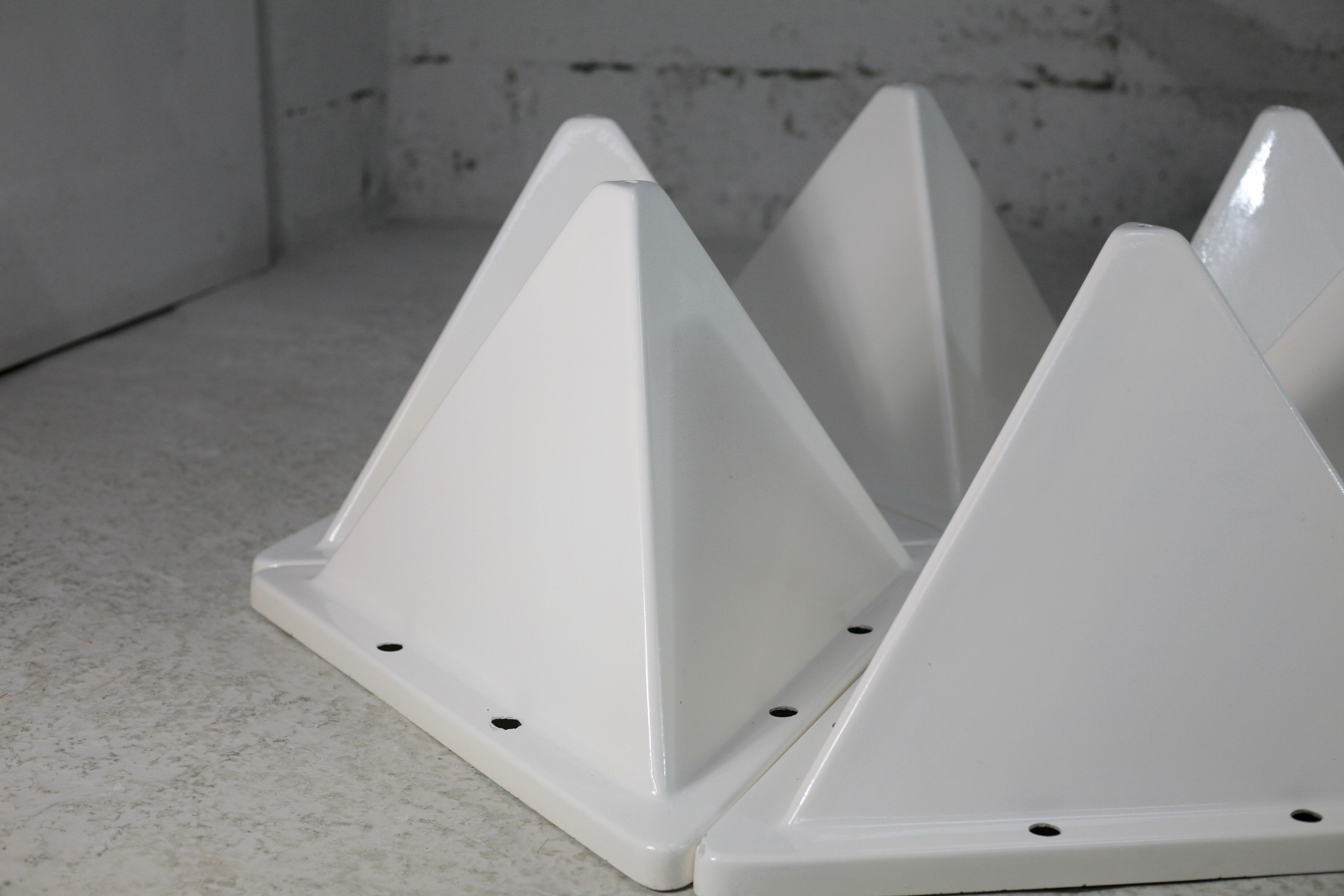 Fiberglass circa 1970. 6 tetrahedron-shaped elements. France.