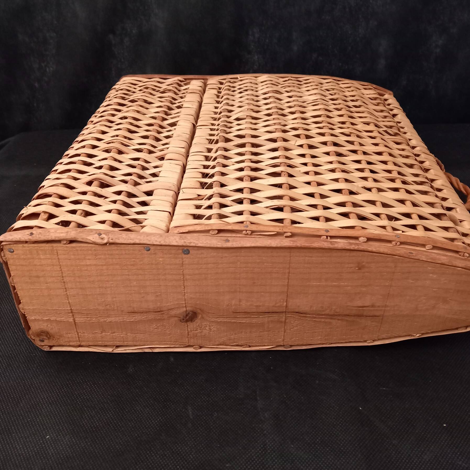 Wicker storage box