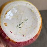 Pichet en faïence évoquant un fruit