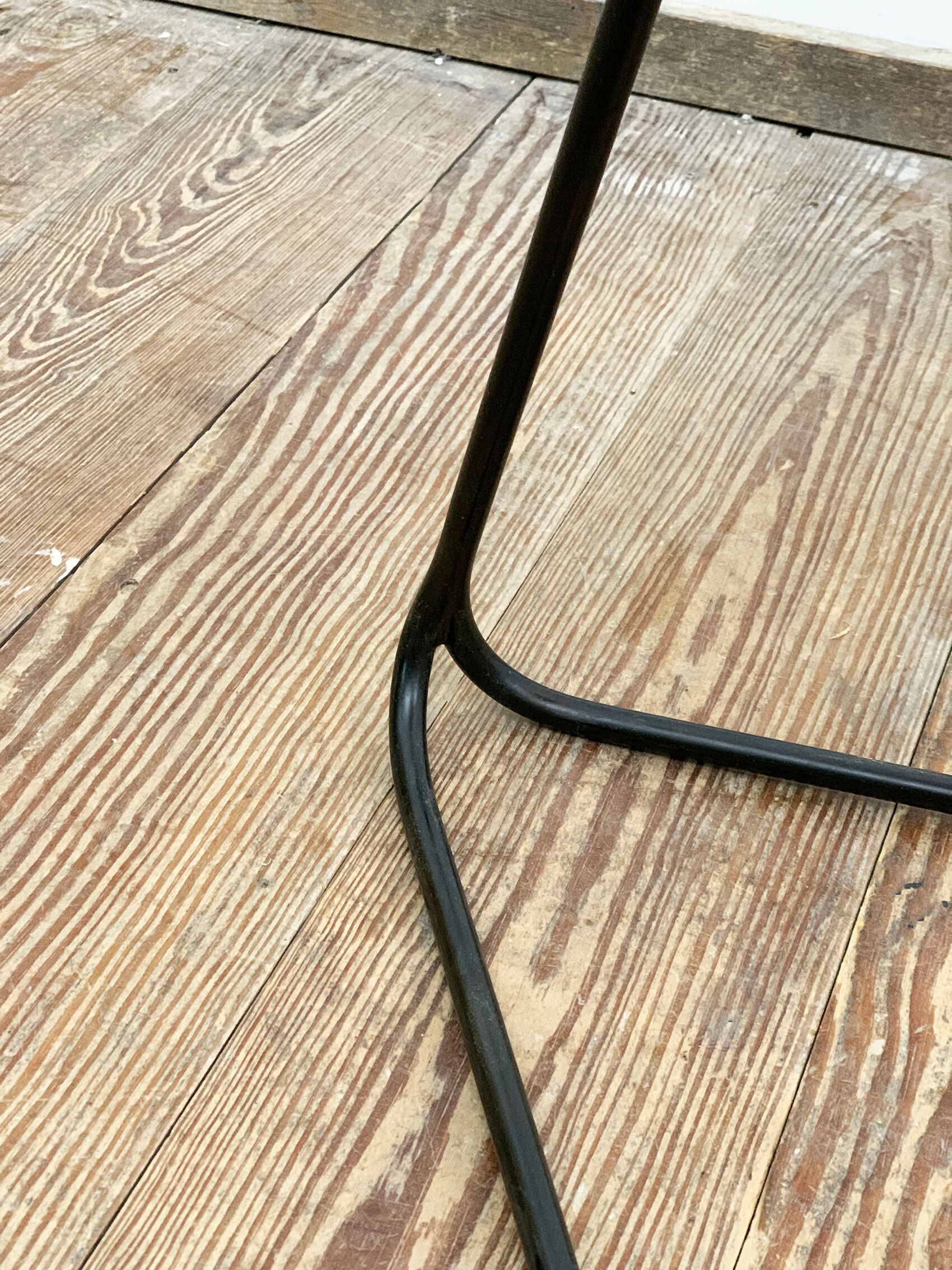 Bar stool in steel and oak